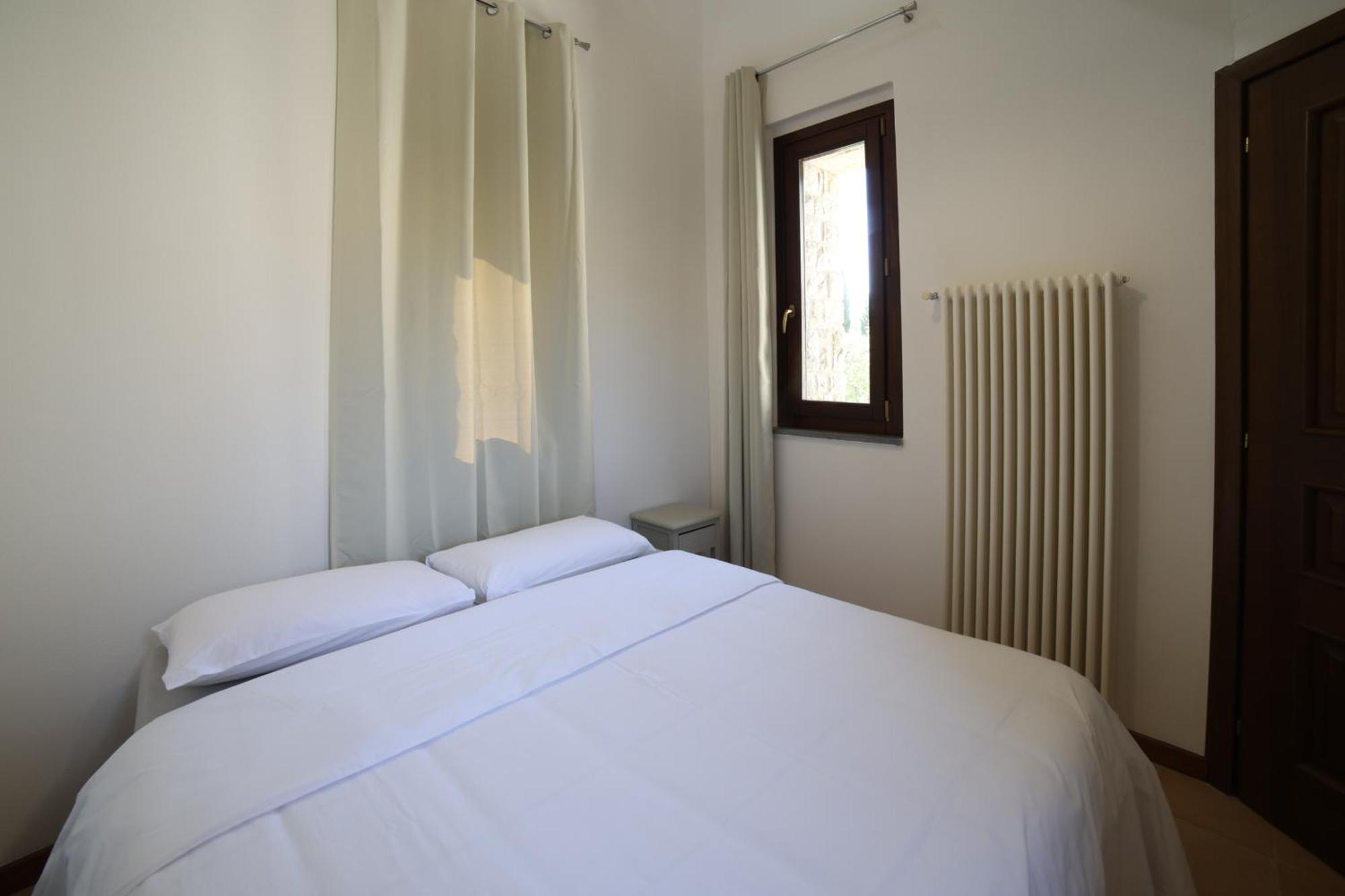 Ht Castello Di Campolongo Aparthotel Valfabbrica Exterior photo