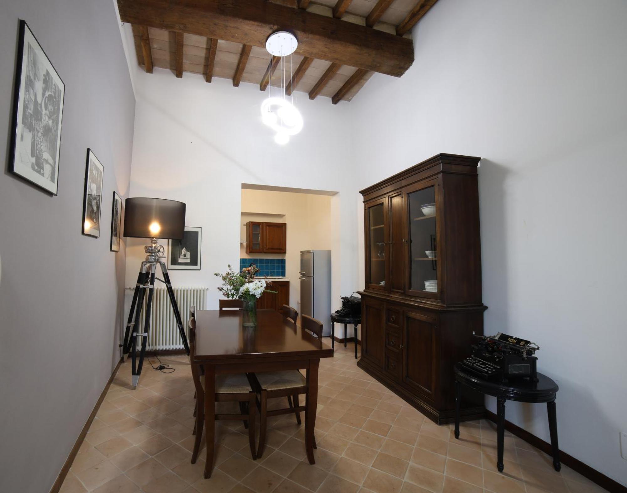 Ht Castello Di Campolongo Aparthotel Valfabbrica Exterior photo