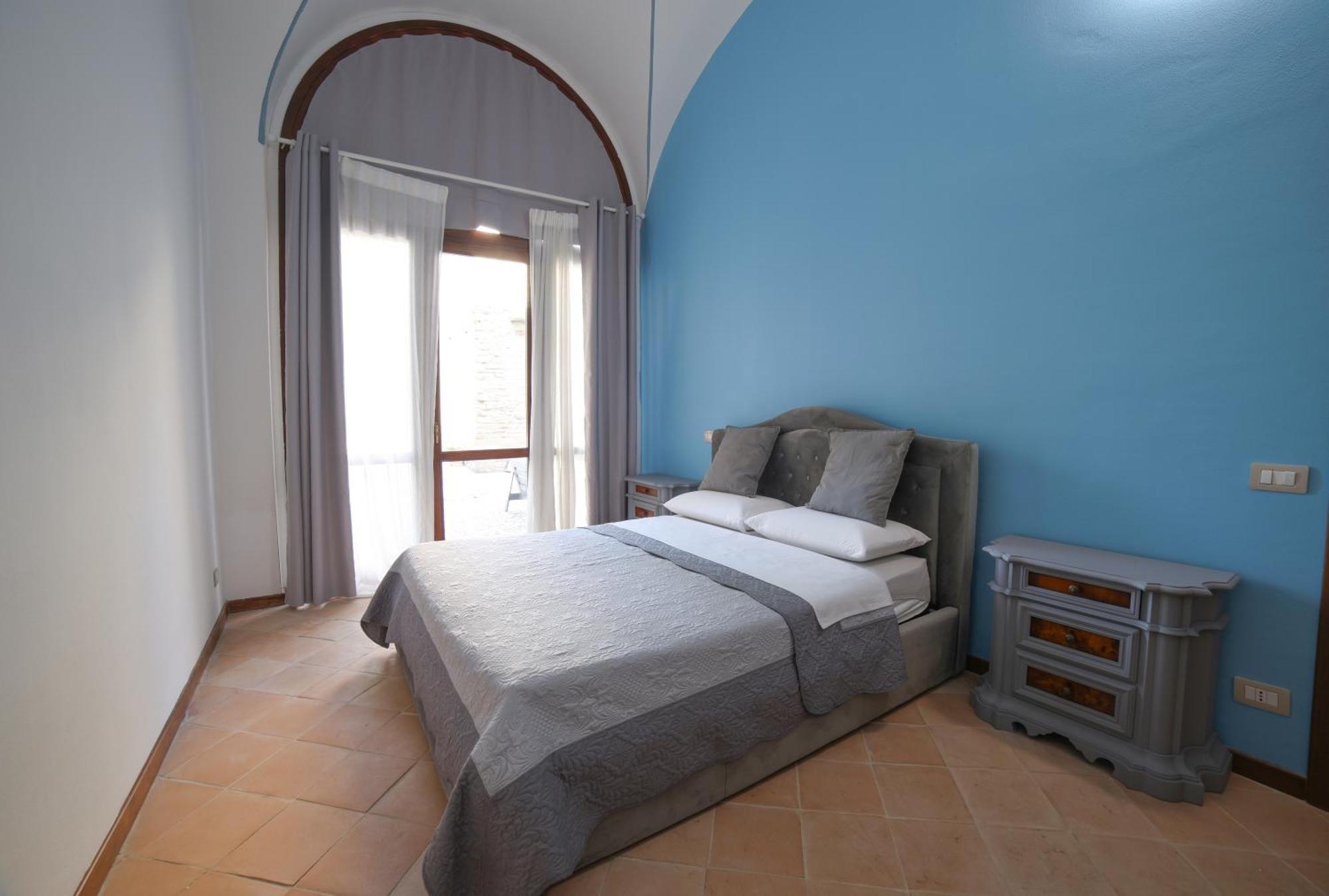Ht Castello Di Campolongo Aparthotel Valfabbrica Exterior photo